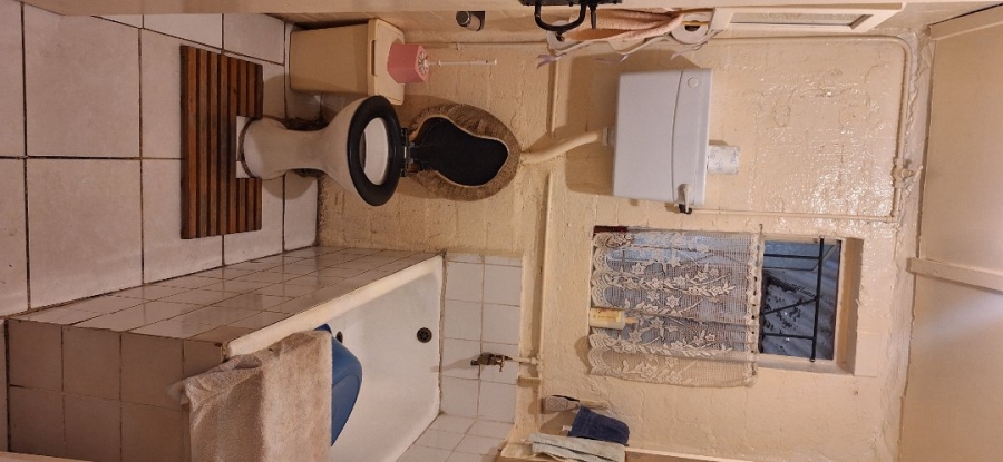 1 Bedroom Property for Sale in Heideveld Western Cape